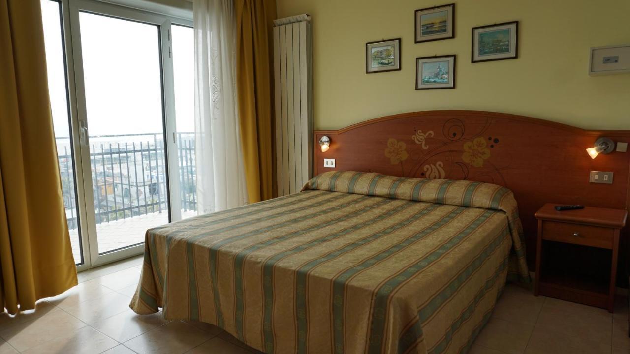 Hotel Ideal Sottomarina Esterno foto