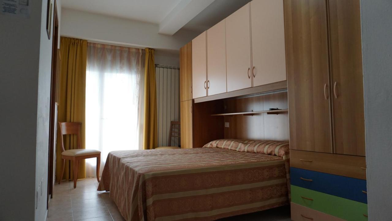 Hotel Ideal Sottomarina Esterno foto