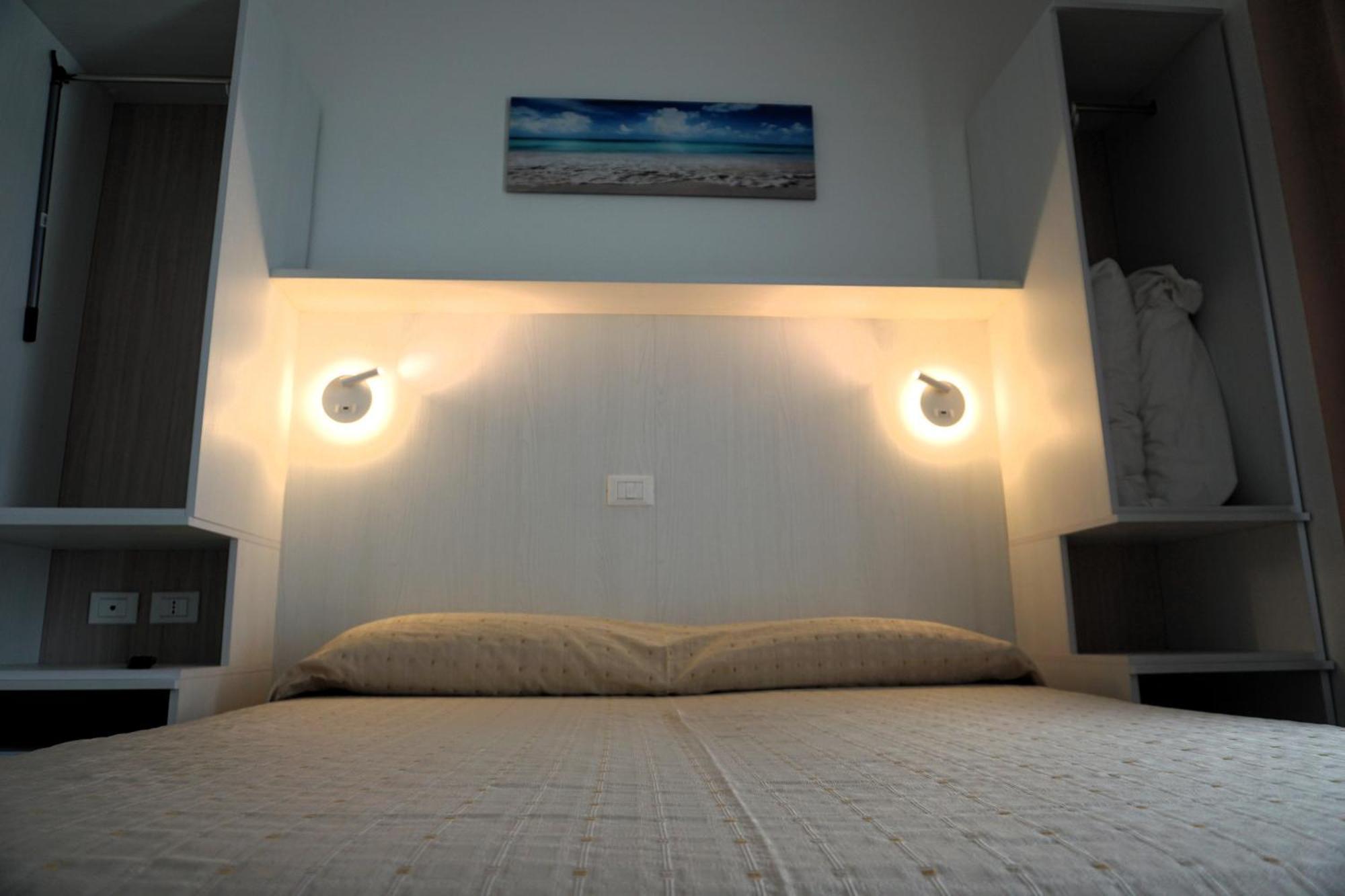 Hotel Ideal Sottomarina Esterno foto