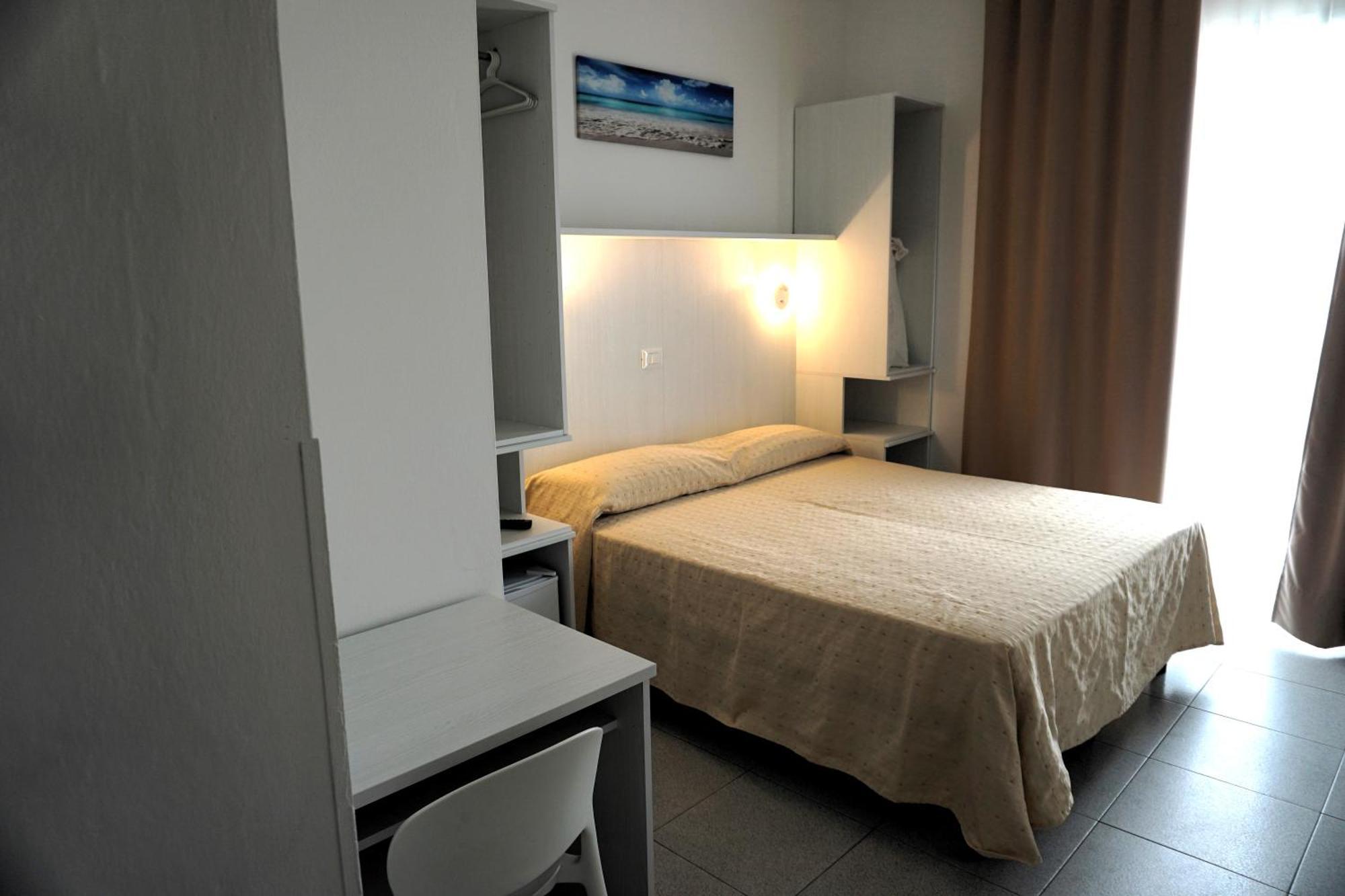 Hotel Ideal Sottomarina Esterno foto