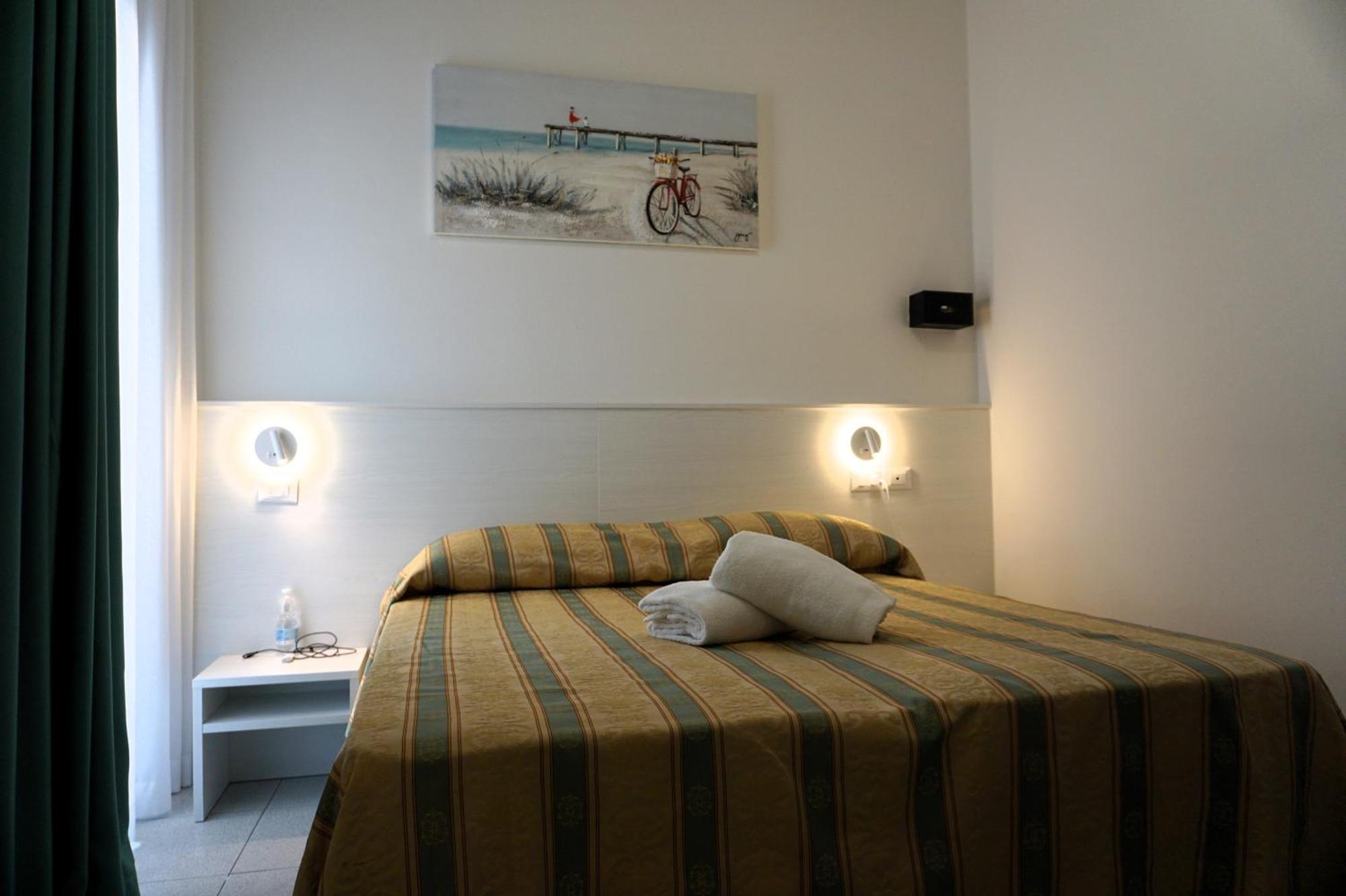 Hotel Ideal Sottomarina Esterno foto