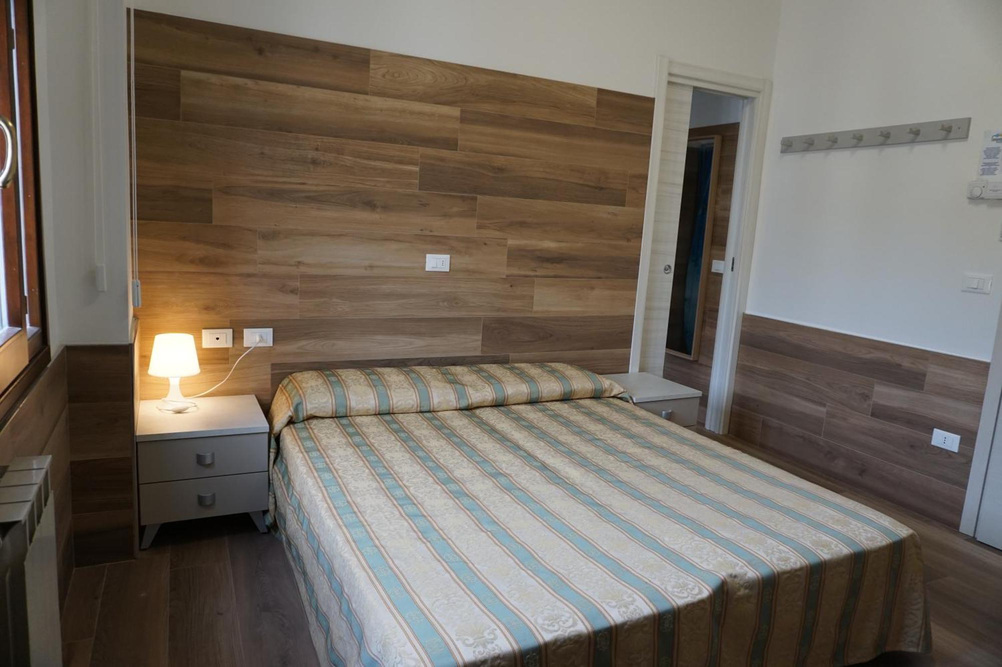 Hotel Ideal Sottomarina Esterno foto